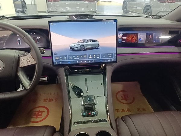 Denza Z9GT 2024, 13200 км, за 35545 USD - фото 16