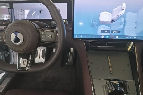 Denza Z9GT 2024, 17800 км, за 41317 USD - фото 12
