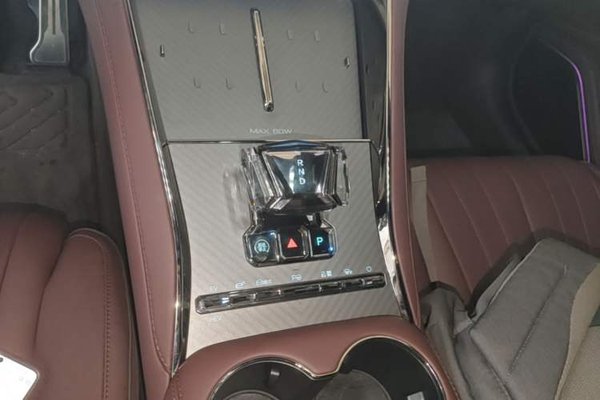 Denza Z9GT 2024, 17800 км, за 41317 USD - фото 16