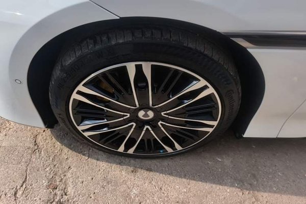 Denza Z9GT 2024, 9100 км, за 38038 USD - фото 10