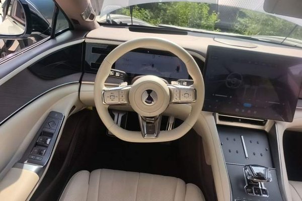 Denza Z9GT 2024, 9100 км, за 38038 USD - фото 13