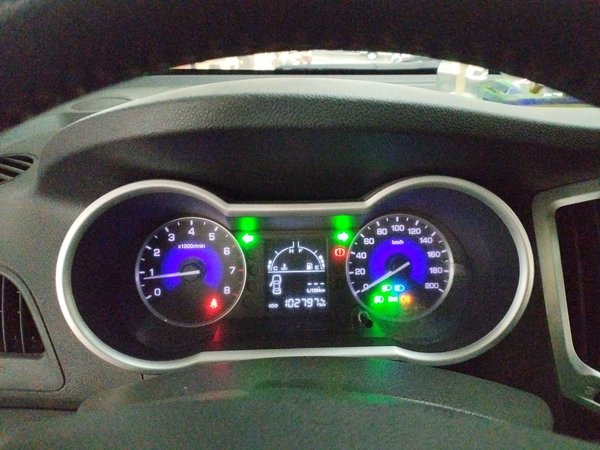 Dongfeng Aeolus AX3 2016, 102800 км, за 3385 USD - фото 11