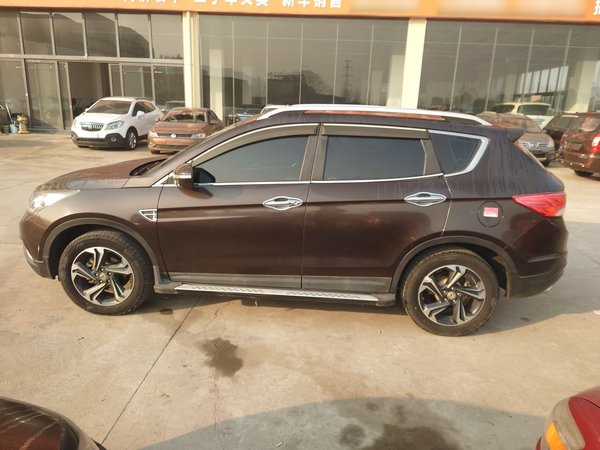 Dongfeng Aeolus AX7 2016, 124700 км, за 3946 USD