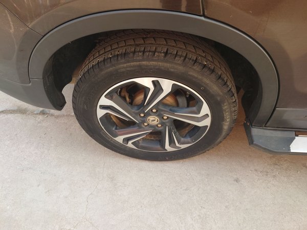 Dongfeng Aeolus AX7 2016, 124700 км, за 3946 USD - фото 10