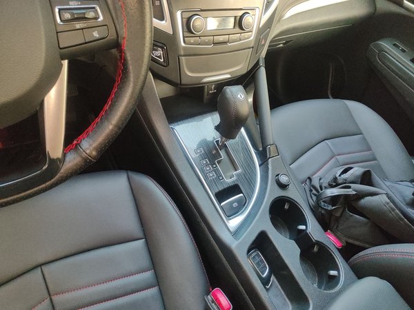 Dongfeng Aeolus AX7 2016, 121500 км, за 4429 USD - фото 13