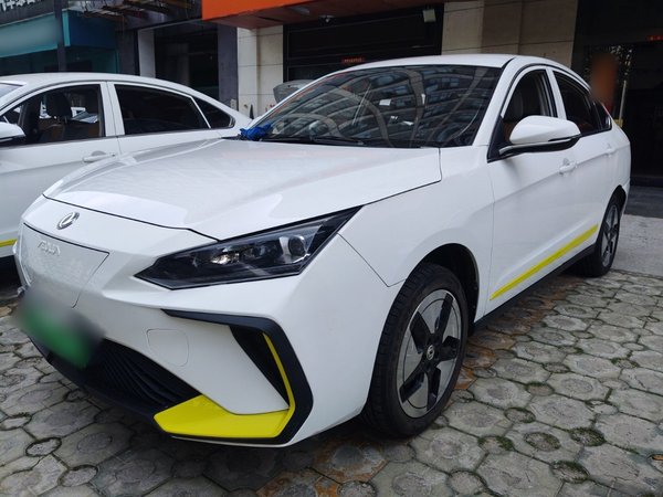 Dongfeng Aeolus E70 2023, 112899 км, за 9390 USD