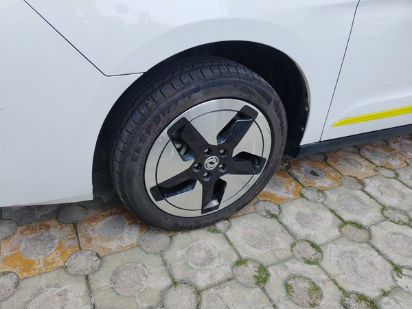 Dongfeng Aeolus E70 2023, 112899 км, за 9390 USD