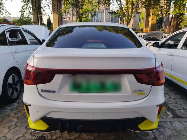 Dongfeng Aeolus E70 2023, 125000 км, за 9126 USD