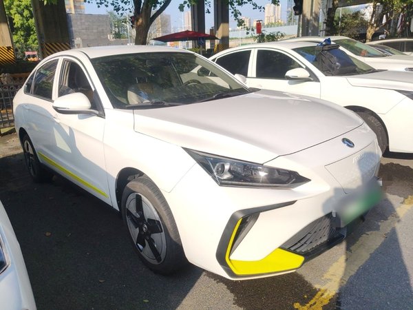 Dongfeng Aeolus E70 · 2023 год