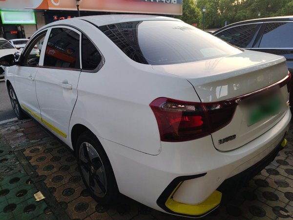 Dongfeng Aeolus E70 2023, 139100 км, за 8860 USD