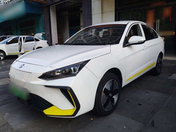 Dongfeng Aeolus E70 2023, 97700 км, за 9625 USD