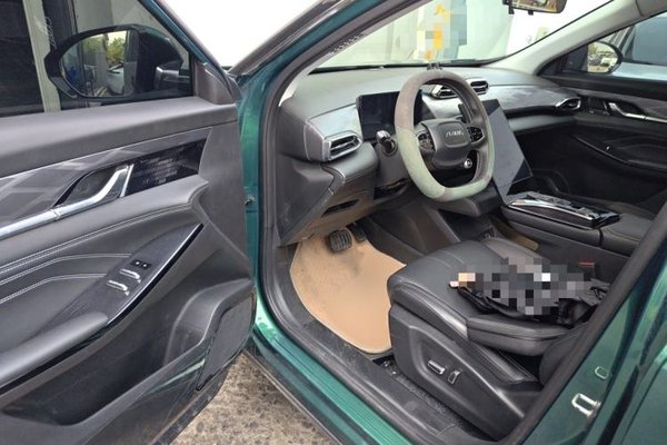 Dongfeng Aeolus Mage 2023, 33600 км, за 10460 USD - фото 19