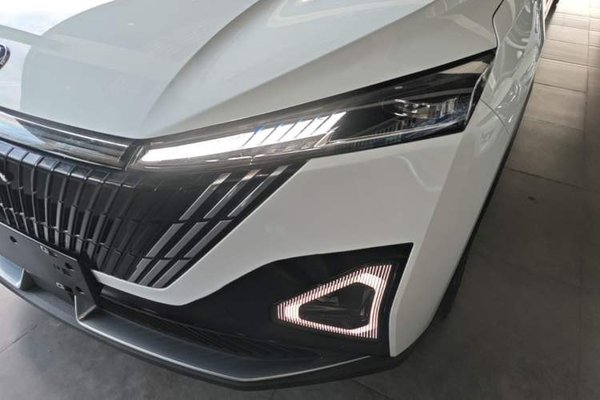 Dongfeng Aeolus Mage 2023, 66000 км, за 10104 USD - фото 8