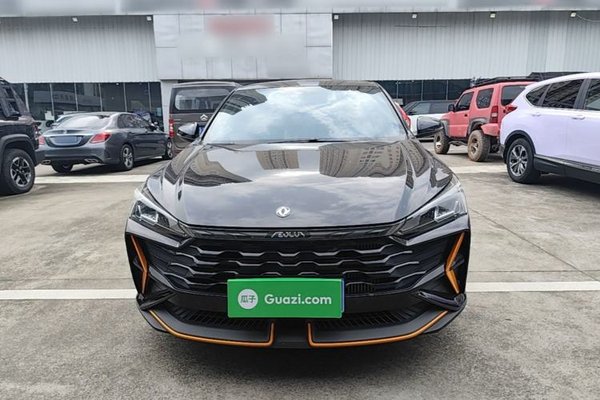 Dongfeng Aeolus Yixuan 2024, за 8246 USD