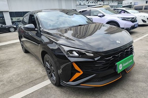 Dongfeng Aeolus Yixuan 2024, за 8246 USD
