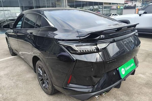 Dongfeng Aeolus Yixuan 2024, за 8246 USD