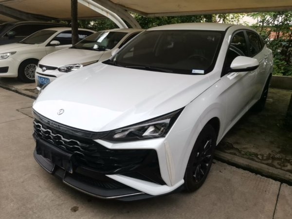 Dongfeng Aeolus Yixuan · 2025 год