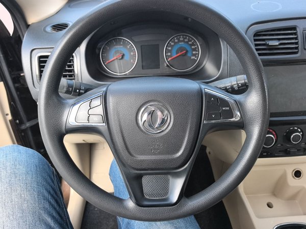 Dongfeng Fengon 360 2015, 93200 км, за 4031 USD - фото 13