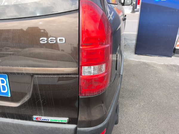 Dongfeng Fengon 360 2015, 93200 км, за 4031 USD - фото 8