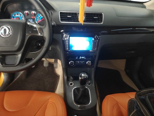Dongfeng Fengon 370 2016, 12100 км, за 4486 USD