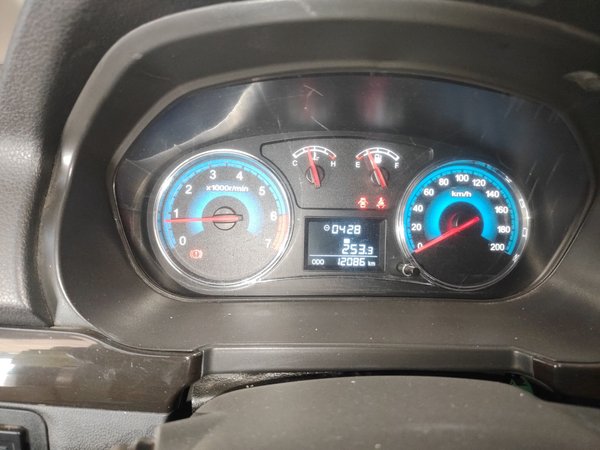 Dongfeng Fengon 370 2016 1.5L Manual Luxury Version SFG15-05 7 Seats, 2016 года