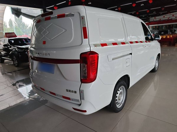 Dongfeng Fengon 380 2022, 38100 км, за 6661 USD