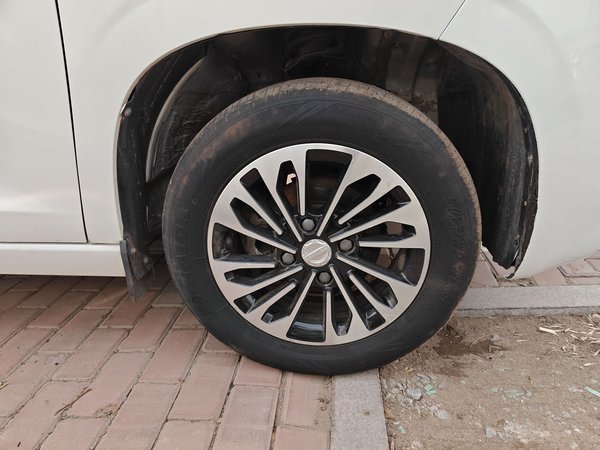 Dongfeng Fengon 380 2022, 49200 км, за 5330 USD - фото 8