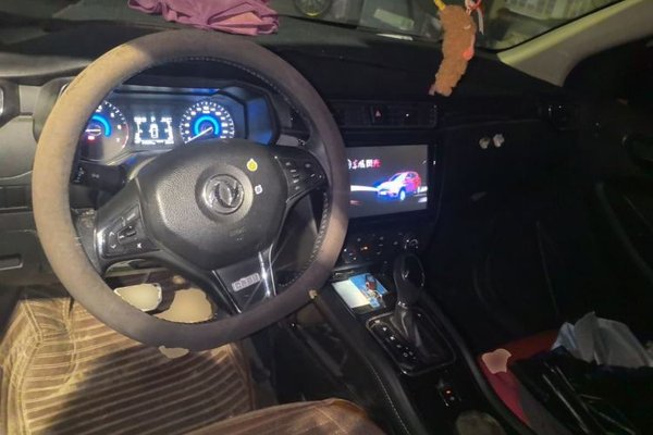 Dongfeng Fengon 580 2016, 74300 км, за 9999999 USD - фото 10
