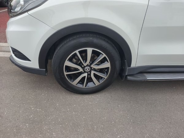 Dongfeng Fengon 580 2016, 55300 км, за 4476 USD