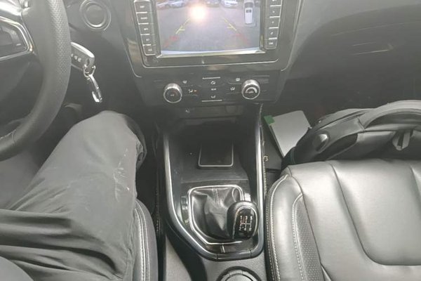 Dongfeng Fengon 580 2016, 139400 км, за 4219 USD - фото 17