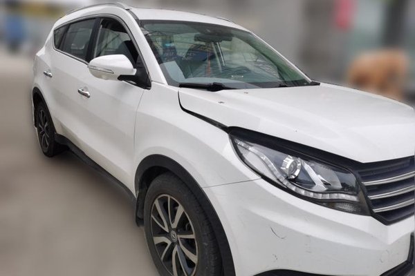 Dongfeng Fengon 580 2017, 108400 км, за 4622 USD