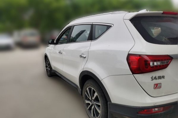 Dongfeng Fengon 580 2017, 108400 км, за 4622 USD