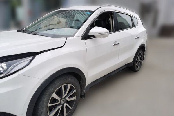 Dongfeng Fengon 580 · 2017 год