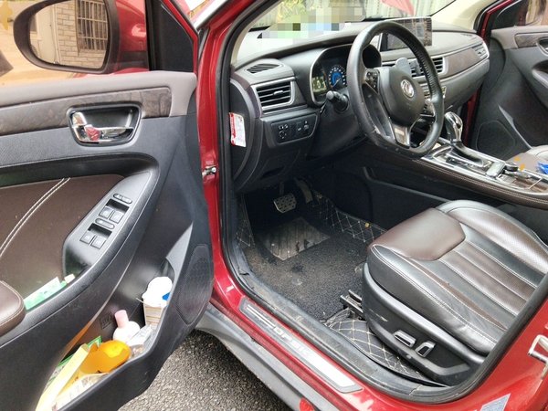 Dongfeng Fengon 580 2017, 126000 км, за 4913 USD - фото 13