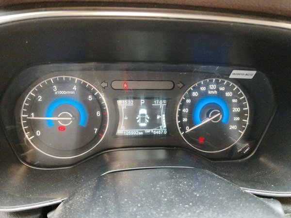 Dongfeng Fengon 580 2017, 126000 км, за 4913 USD - фото 8