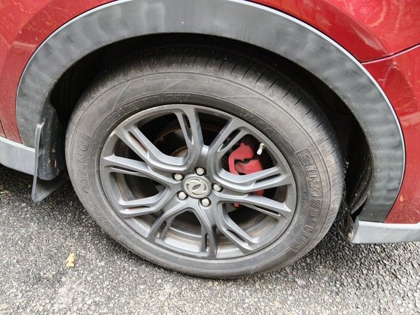 Dongfeng Fengon 580 2017, 126000 км, за 4913 USD