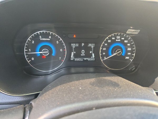 Dongfeng Fengon 580 2017, 65900 км, за 4892 USD - фото 9