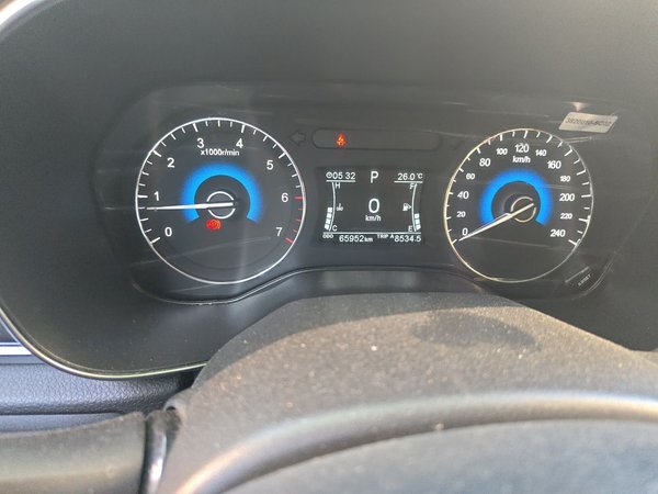 Dongfeng Fengon 580 2017, 65900 км, за 4892 USD - фото 8