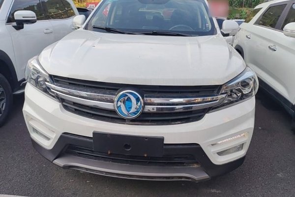 Dongfeng Fengon S560 2018, 27000 км, за 5098 USD