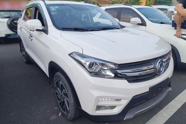 Dongfeng Fengon S560 2018, 27000 км, за 5098 USD