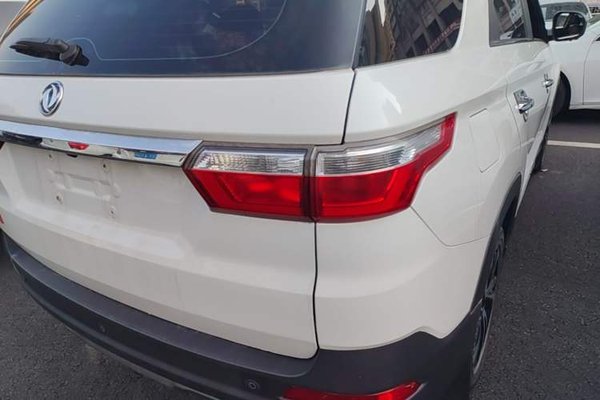 Dongfeng Fengon S560 2018, 27000 км, за 5098 USD - фото 9