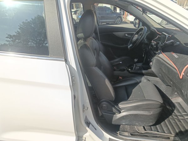 Dongfeng Fengon S560 2018, 91900 км, за 4894 USD - фото 25