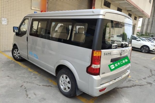 Dongfeng Xiaokang C37 2016, 160000 км, за 2707 USD