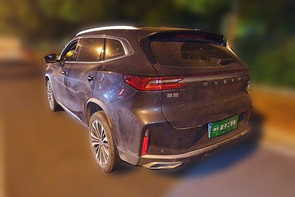 EXEED Lingyun 2024, 34100 км, за 10991 USD