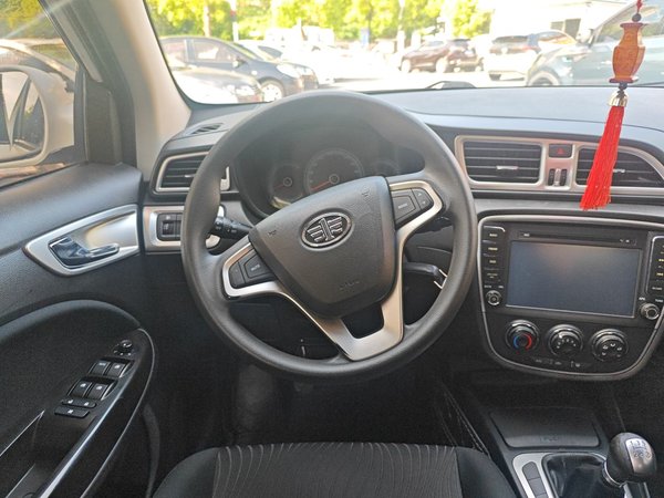 FAW Junpai D60 2015 1.5L Manual Comfort Model, 2015 года