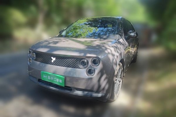 firefly firefly · 2025 год