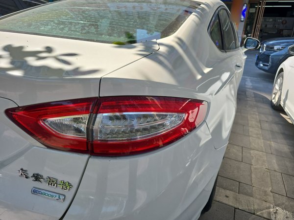 Ford Mondeo 2013, 186000 км, за 6663 USD - фото 7