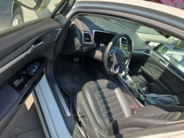 Ford Mondeo 2013, 186000 км, за 6663 USD - фото 19