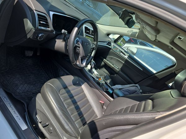 Ford Mondeo 2013, 186000 км, за 6663 USD - фото 18