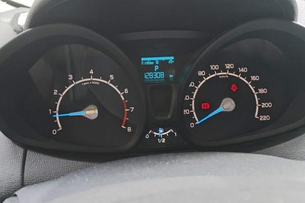 Ford EcoSport 2013, 128300 км, за 2878 USD - фото 13